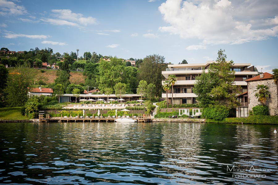 wedding laqua by the lake